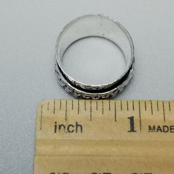 Vintage Silver Tone Spinner Ring, Size 7.5 Wide Fidget Band, Floral Leaf Design - Picture 4 of 7